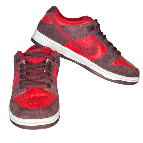 Nike‎ SB Dunk Low Cherry Red Sneakers Mens 6 Womens 7.5 Fruit Pack DM0807-600 main image 5